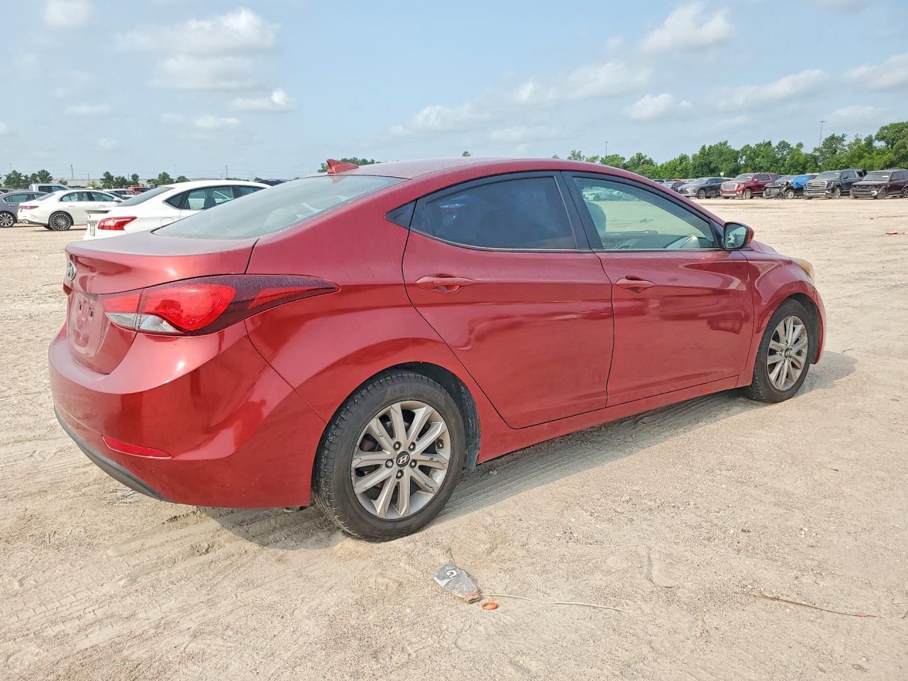 2016 Hyundai Elantra Se - Фото 3