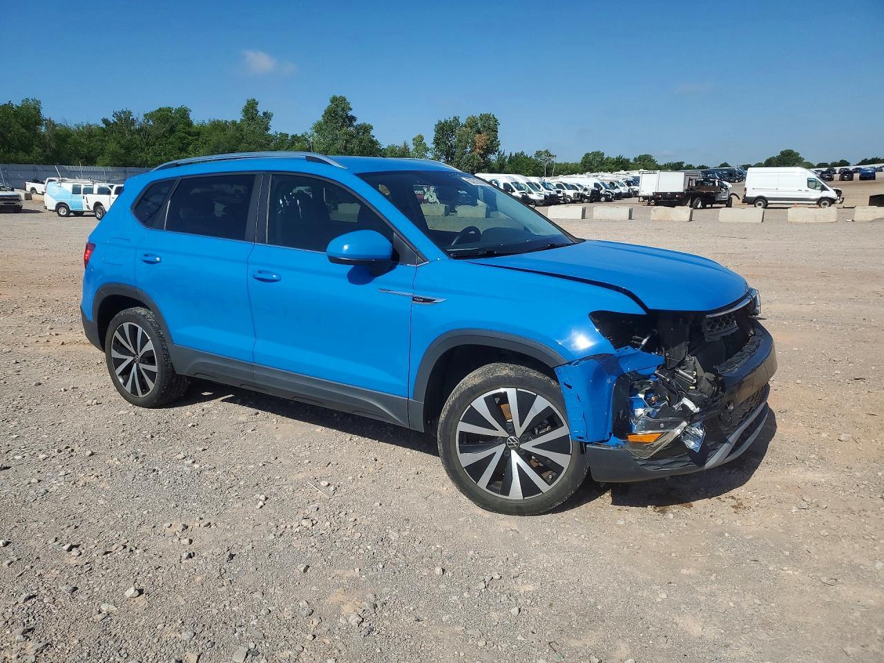 2022 Volkswagen Taos Se - Фото 4