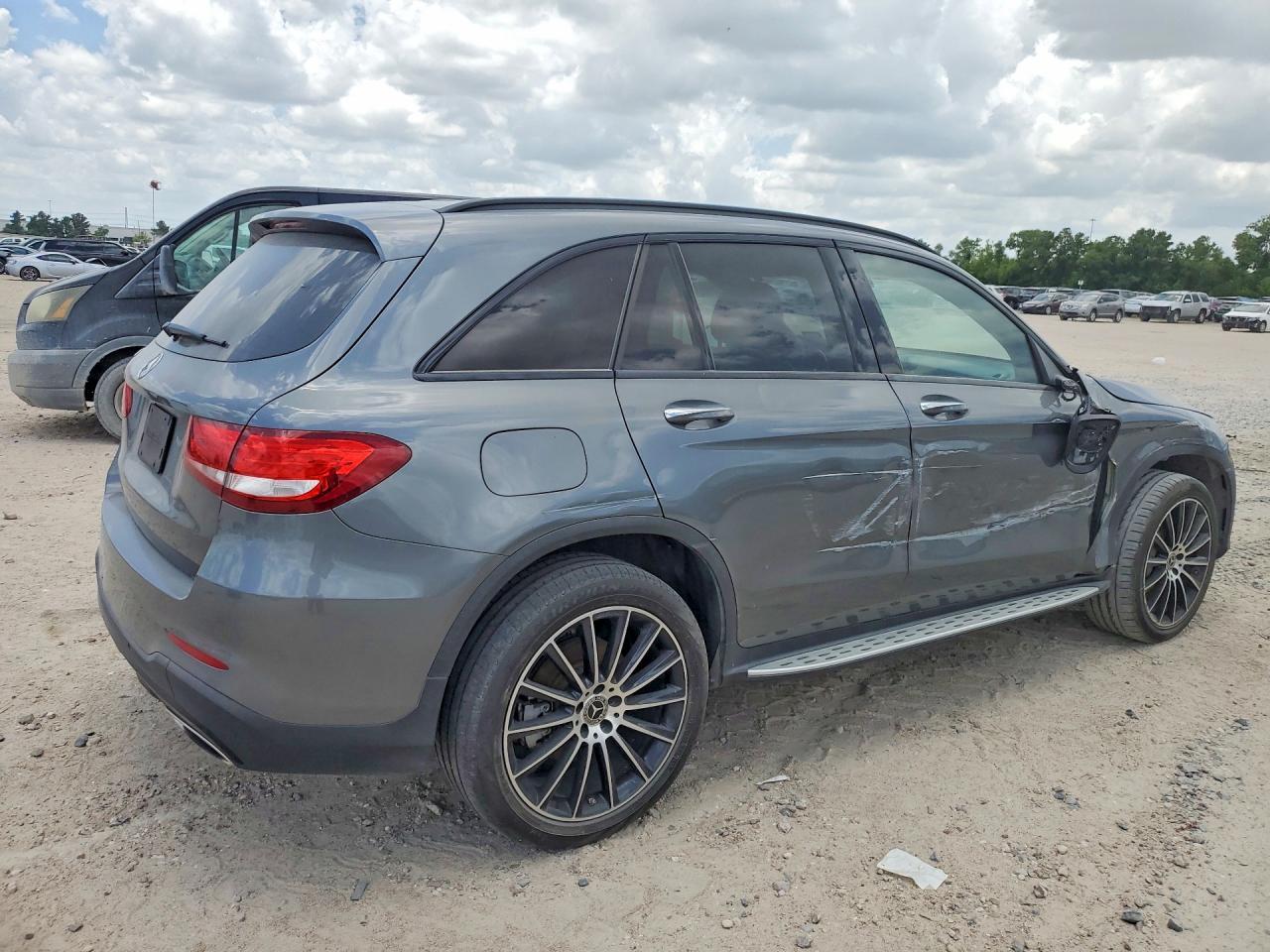 2019 Mercedes-Benz Glc 300 - Фото 3