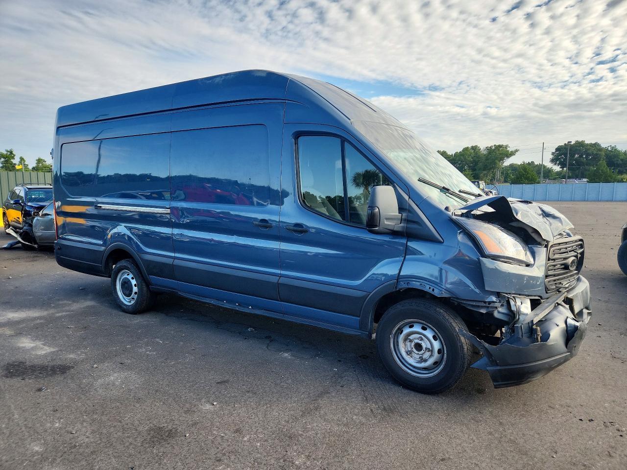 2019 Ford Transit T-250 Delivery Van - Фото 4