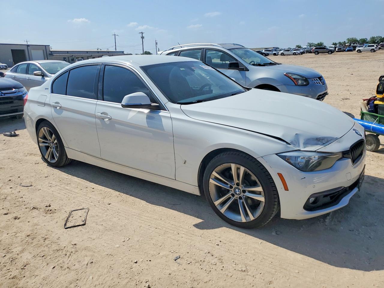 2017 BMW 328I 4Dr - Фото 4