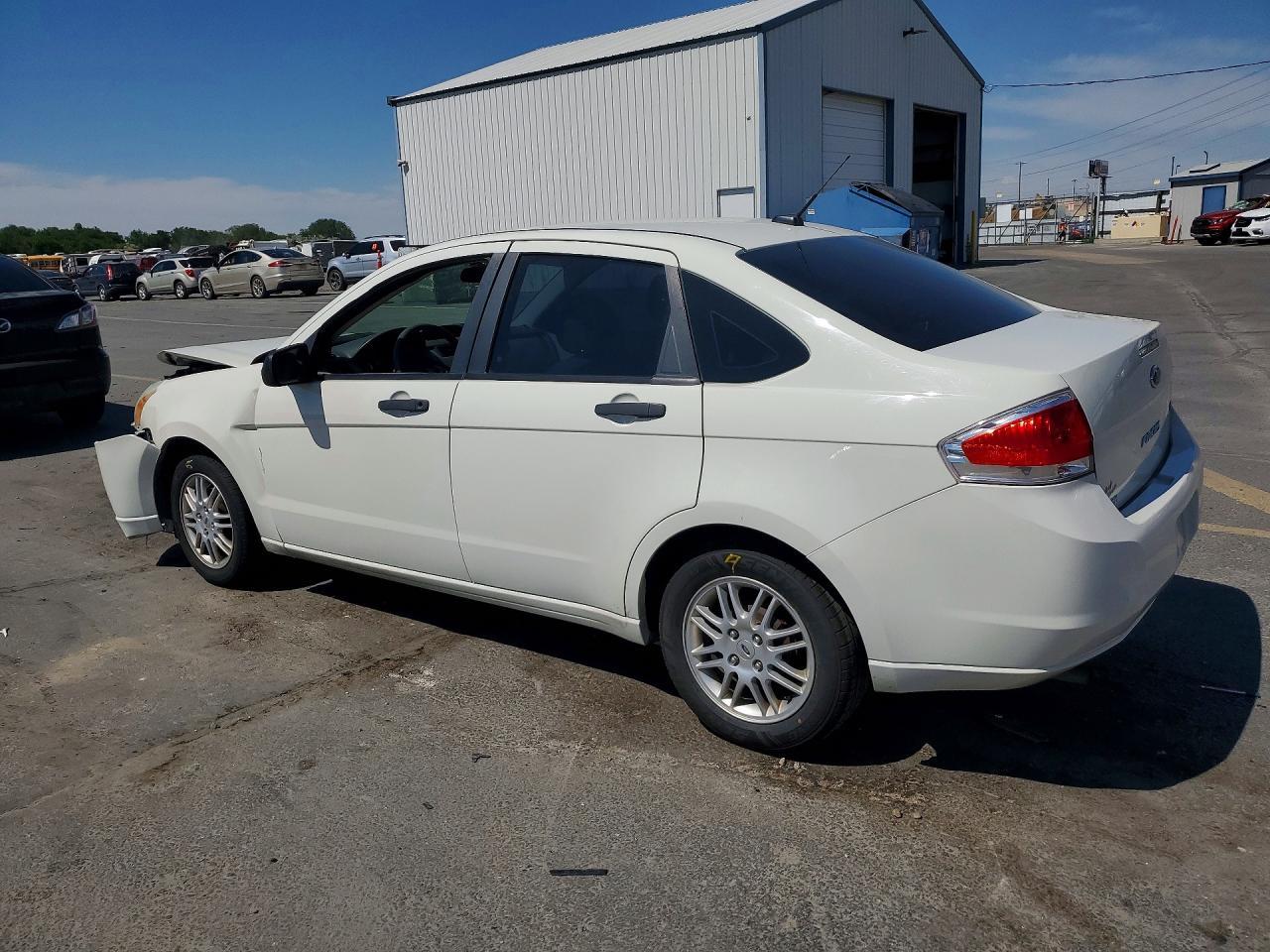2010 Ford Focus Se - Image 2