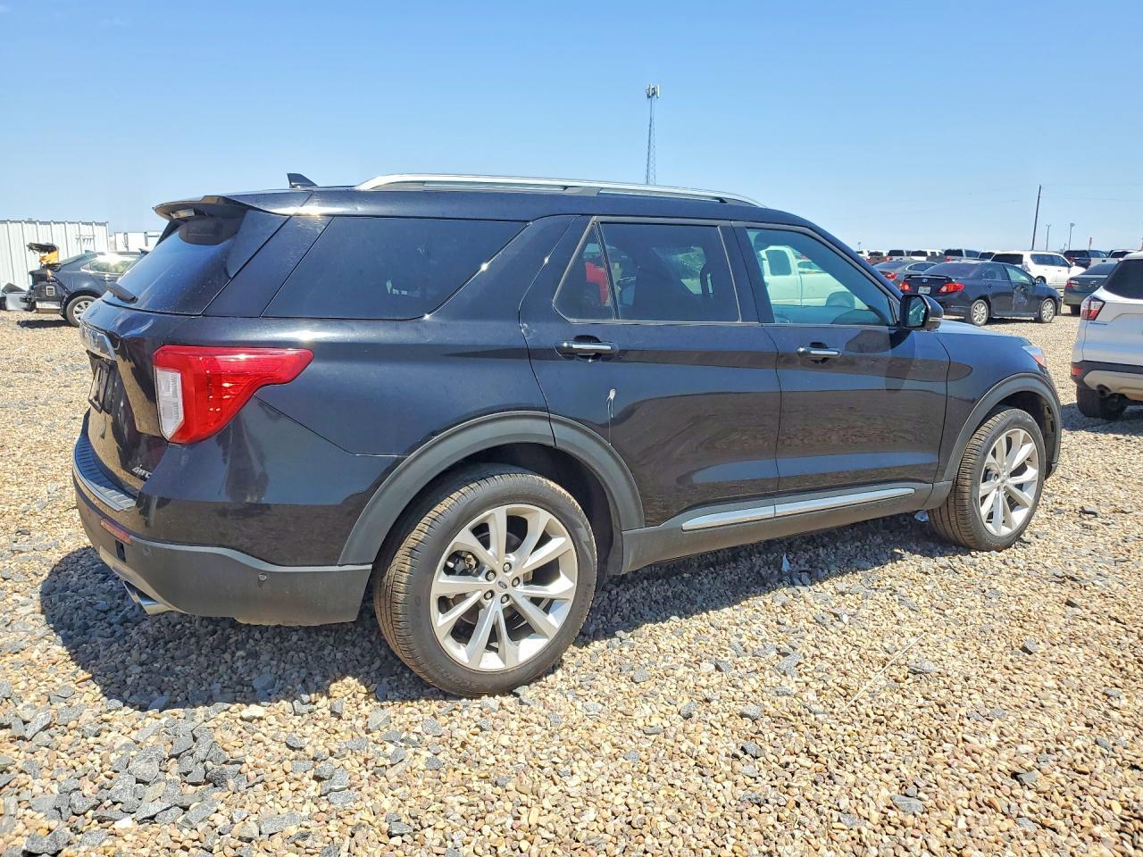 2022 Ford Explorer Platinum - Фото 3