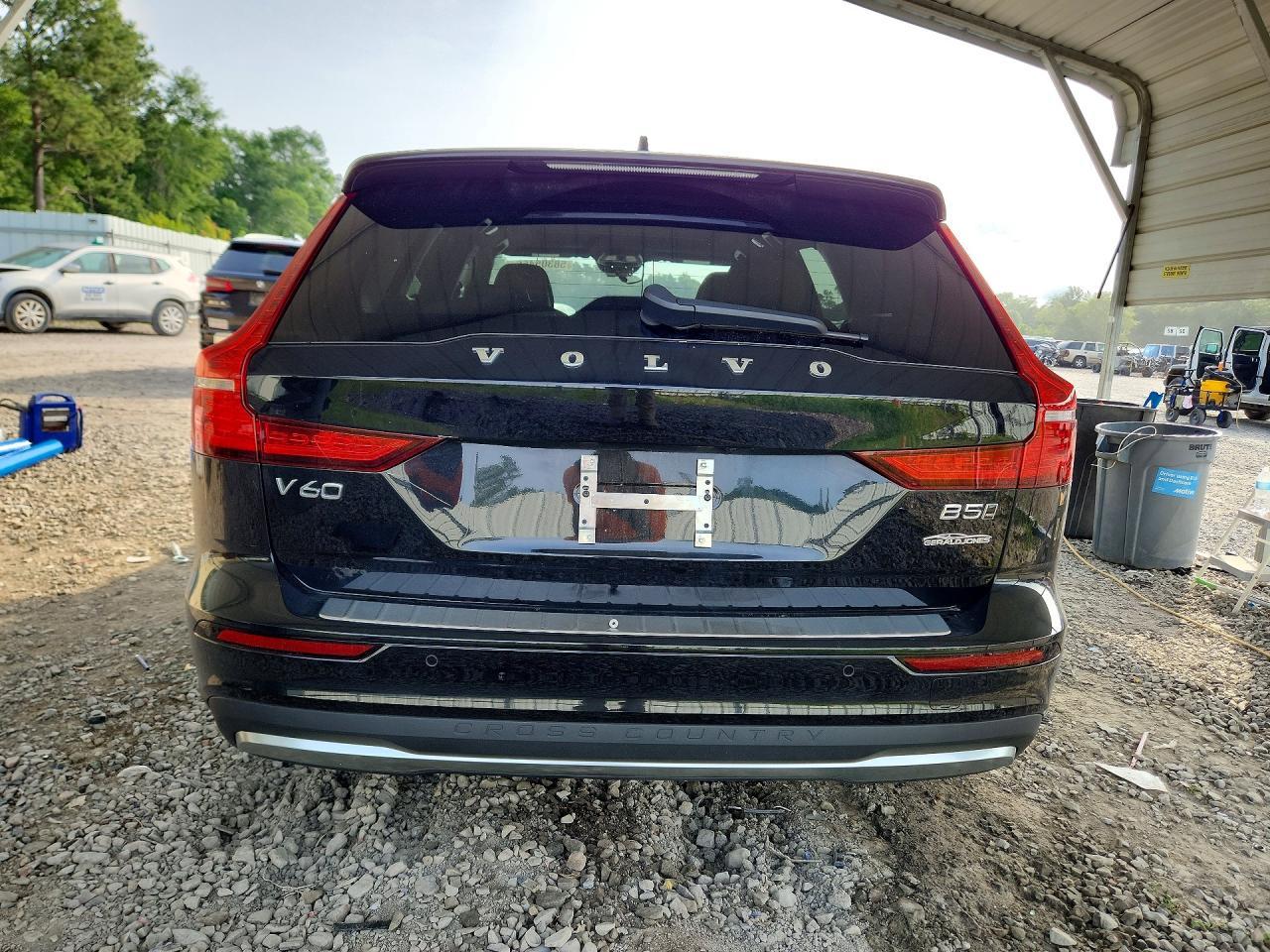2026 Volvo V60 Cross Country Ultra - Image 6