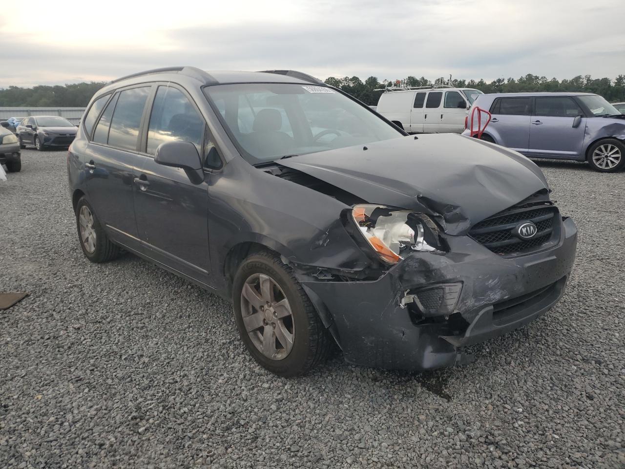 2007 Kia Rondo Lx - Image 4