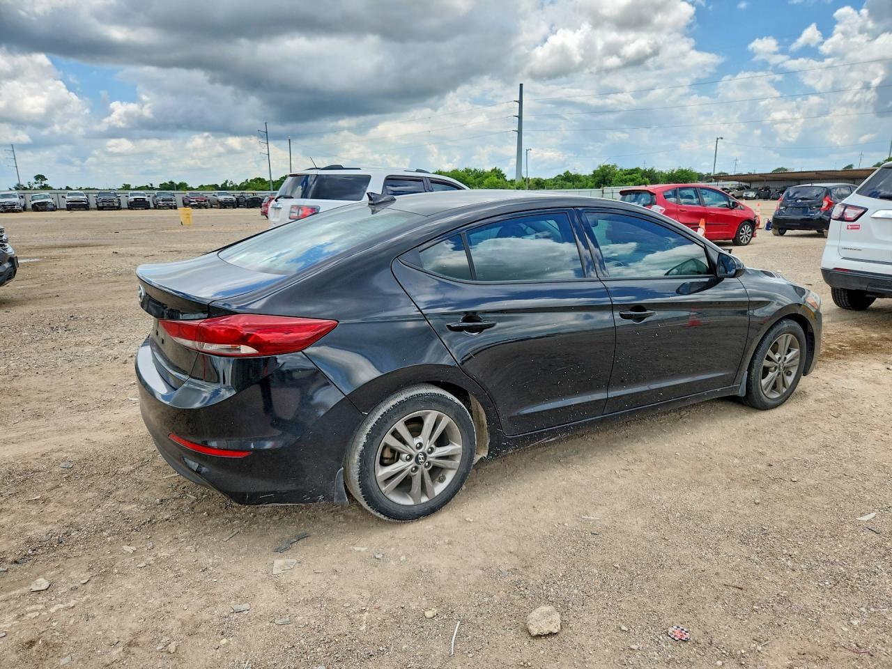 2018 Hyundai Elantra Value Edition - Фото 3