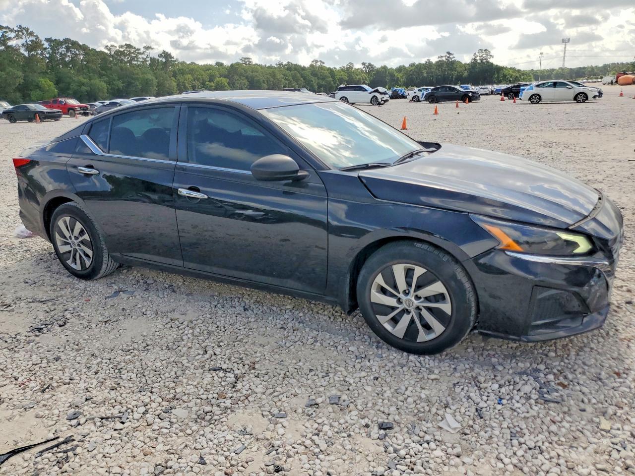 2024 Nissan Altima S - Image 4