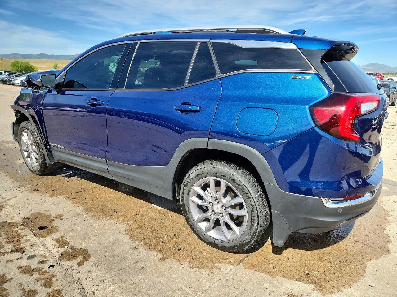 2022 GMC Terrain Slt - Фото 2