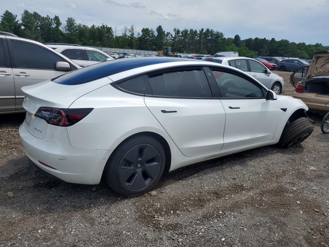2021 Tesla Model 3 - Фото 3