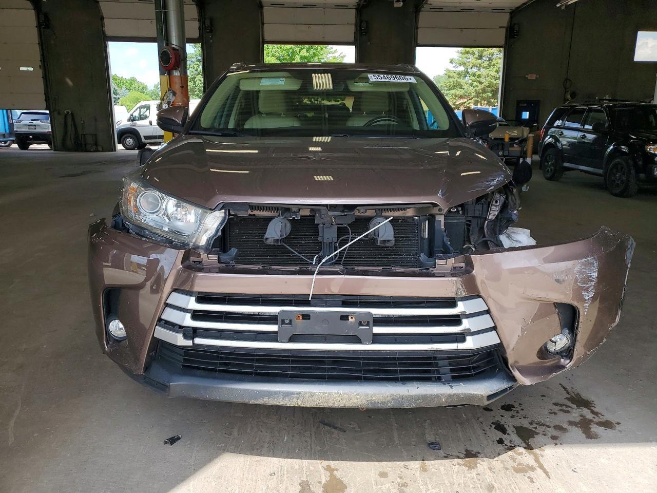 2017 Toyota Highlander Xle - Image 5