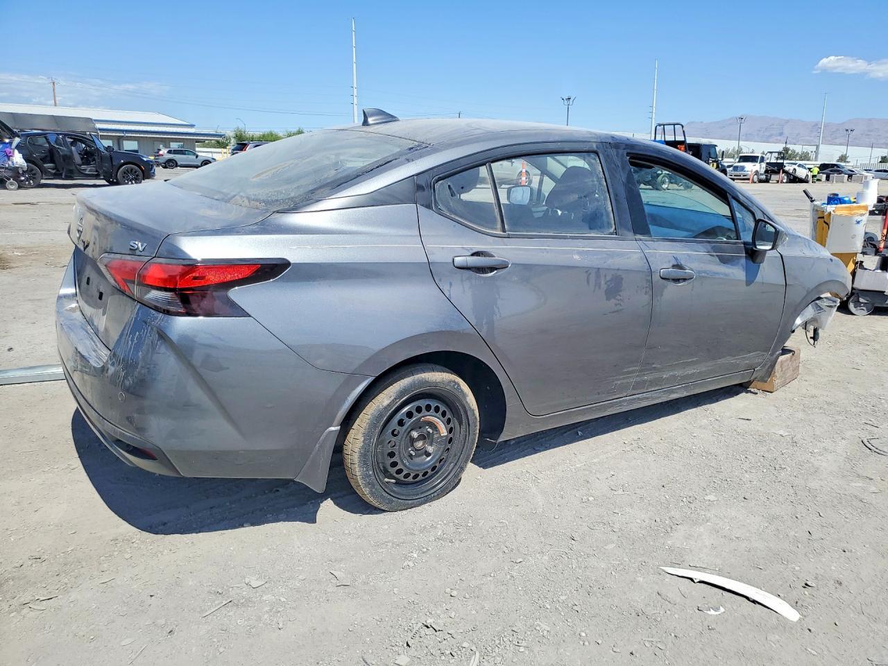 2023 Nissan Versa Sv - Image 3