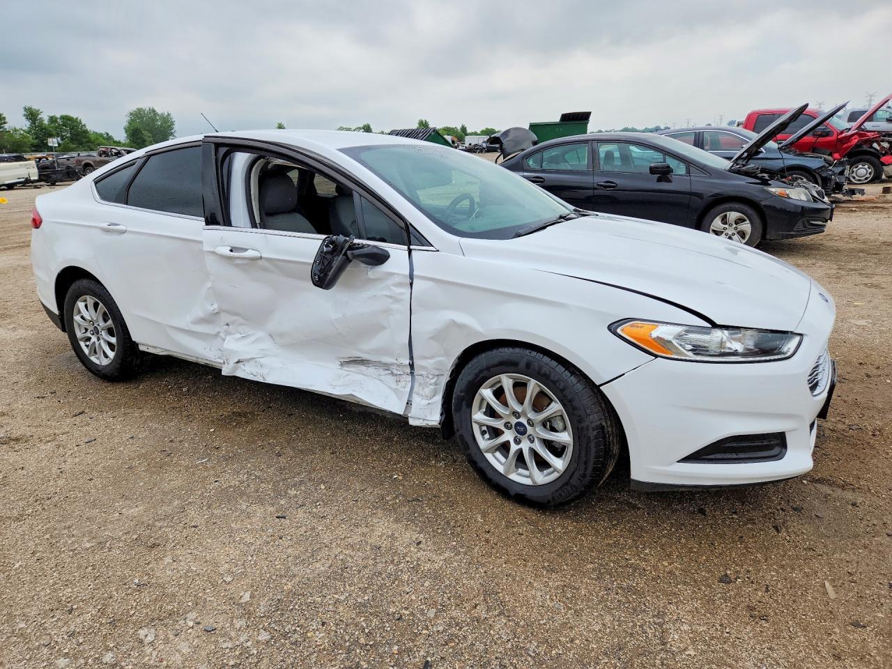 2016 Ford Fusion S - Фото 4
