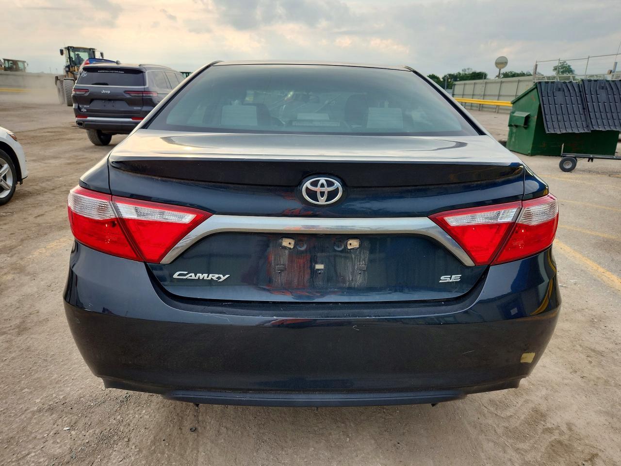 2016 Toyota Camry Se - Image 6