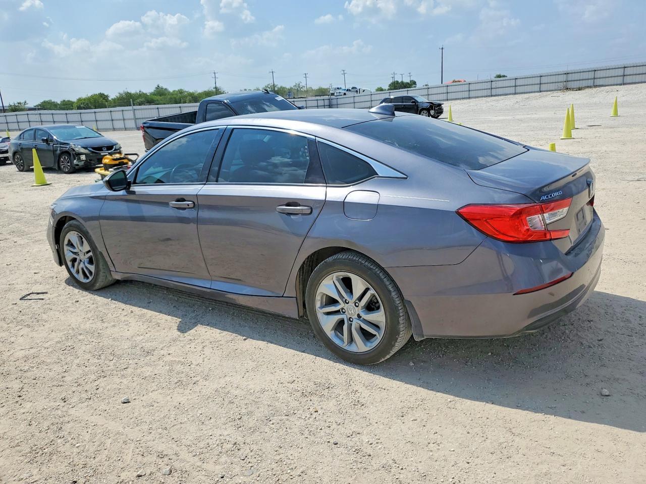 2020 Honda Accord Lx - Фото 2