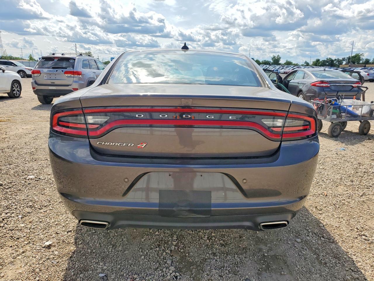 2021 Dodge Charger Sxt - Фото 6