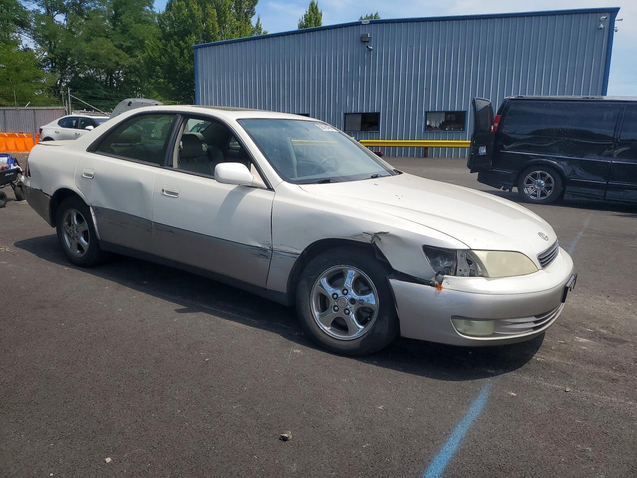 1998 Lexus Es 300 - Image 4