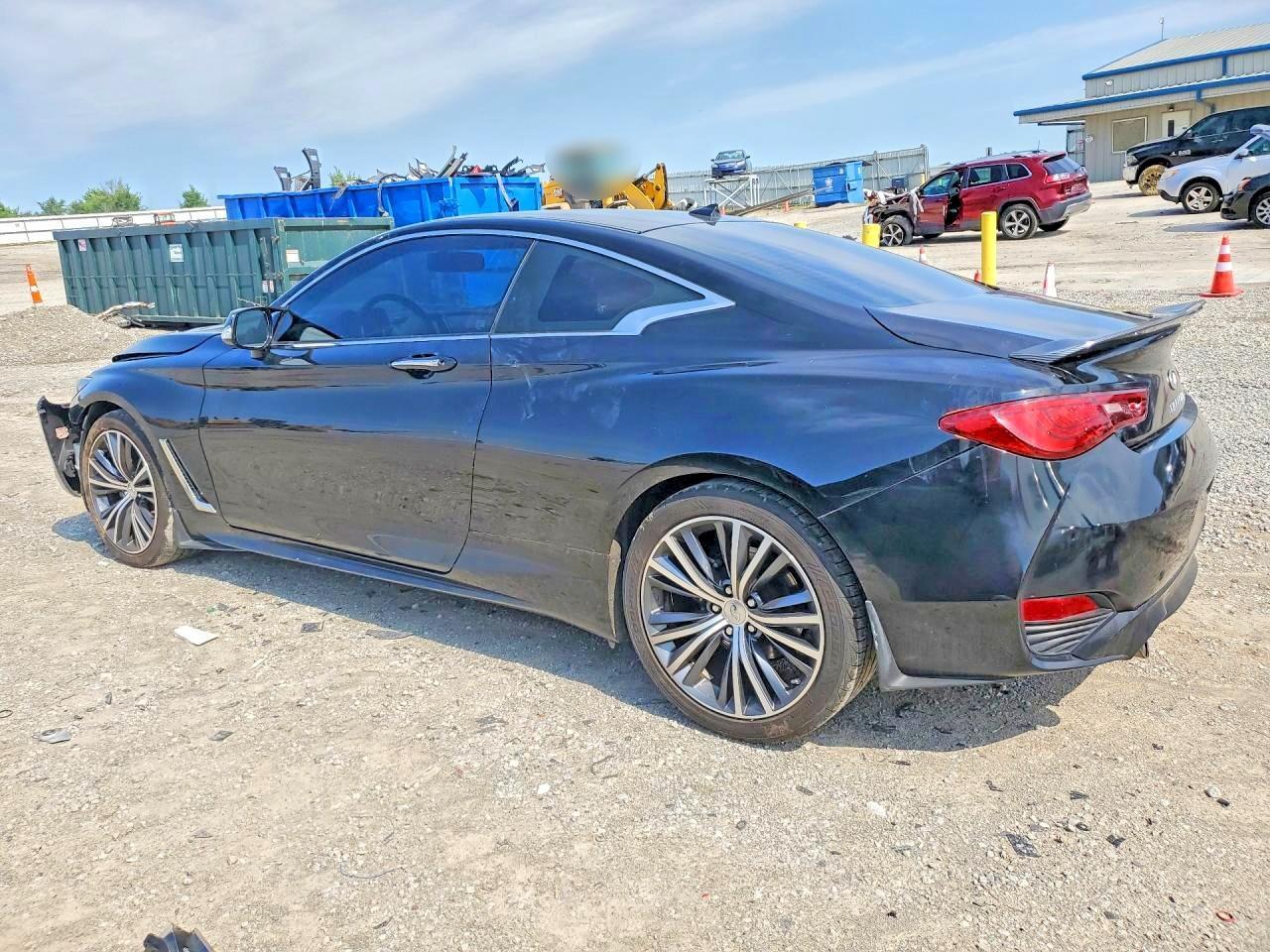 2019 Infiniti Q60 3.0T Luxe - Image 2