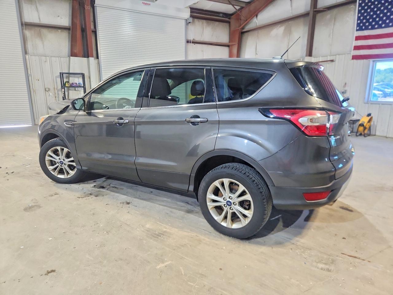 2017 Ford Escape Se - Image 2