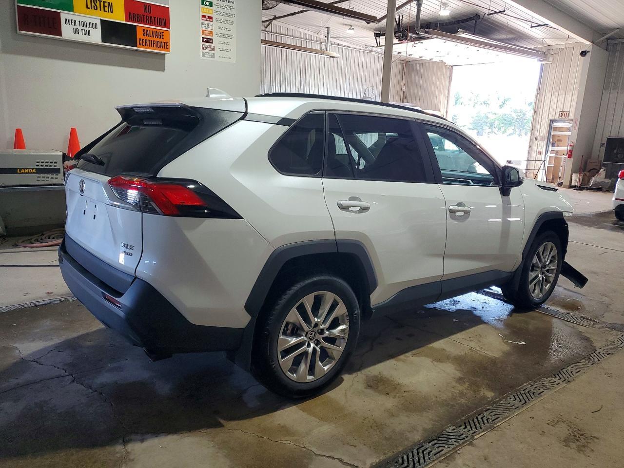 2025 Toyota Rav4 Xle Premium - Фото 3
