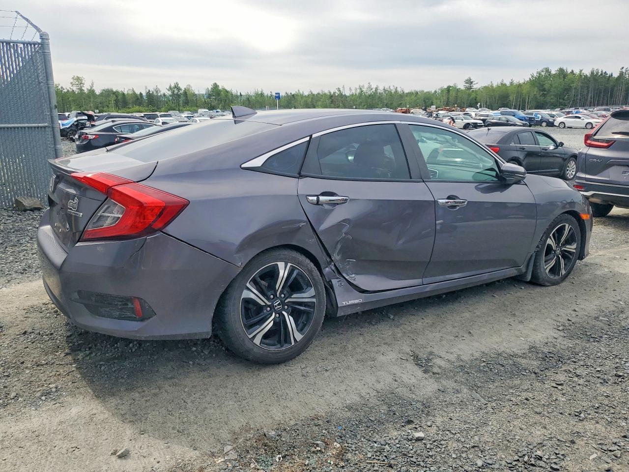 2016 Honda Civic Touring - Фото 3