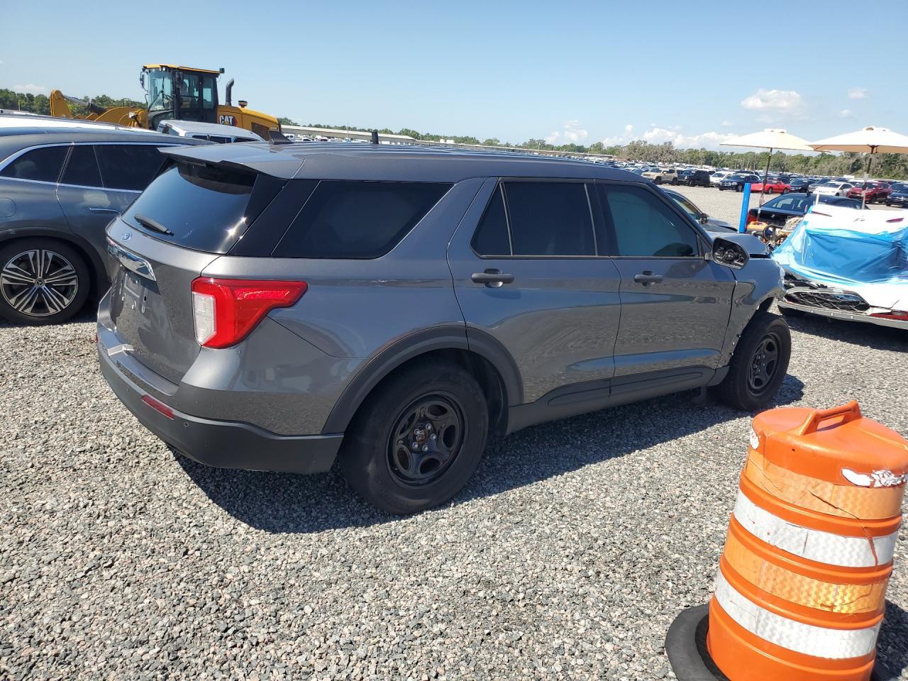 2022 Ford Explorer - Фото 3