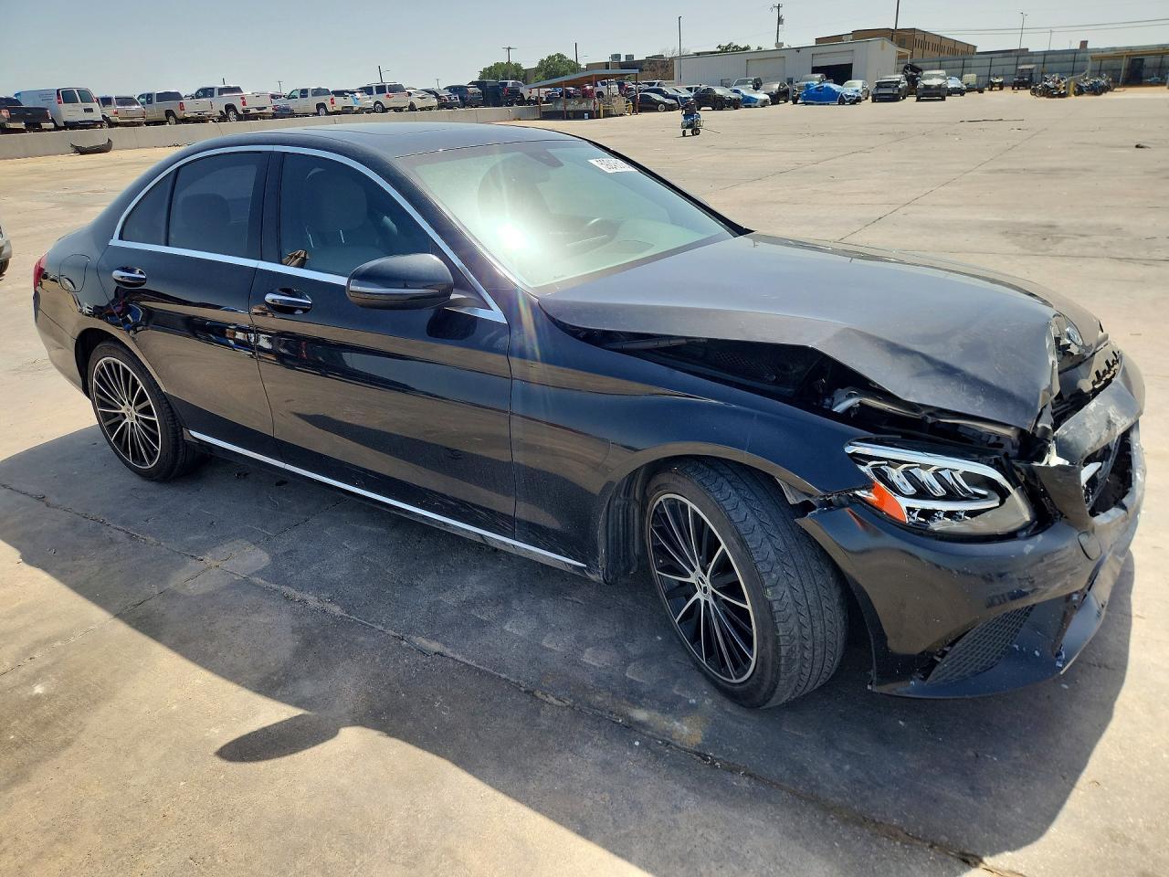 2020 Mercedes-Benz C 300 - Фото 4