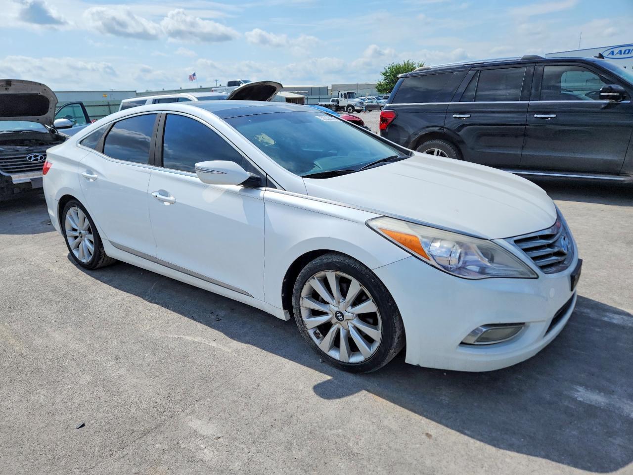 2014 Hyundai Azera Limited - Image 4