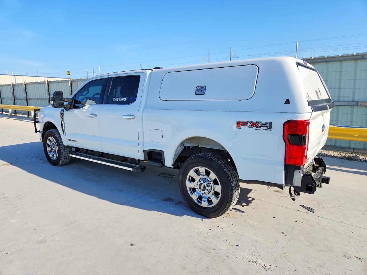 2025 Ford F250 Super Duty - Image 2