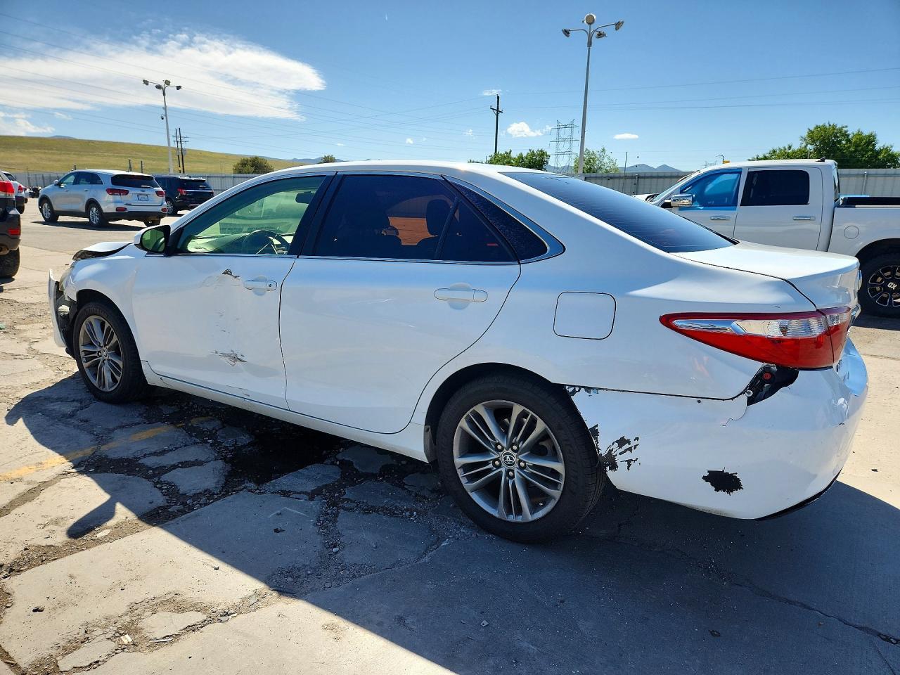 2015 Toyota Camry Se - Фото 2