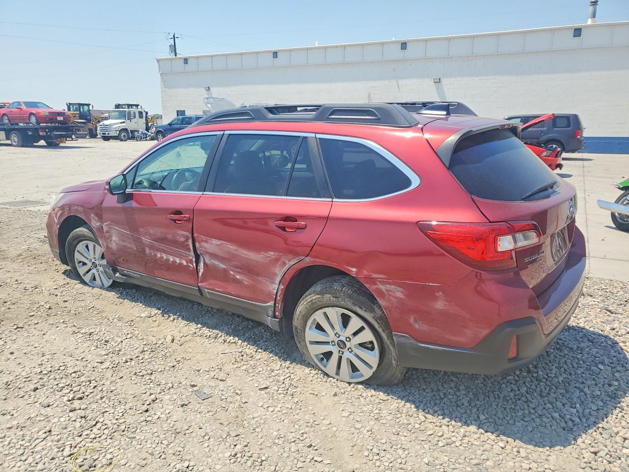 2019 Subaru Outback 2.5I Premium - Image 2