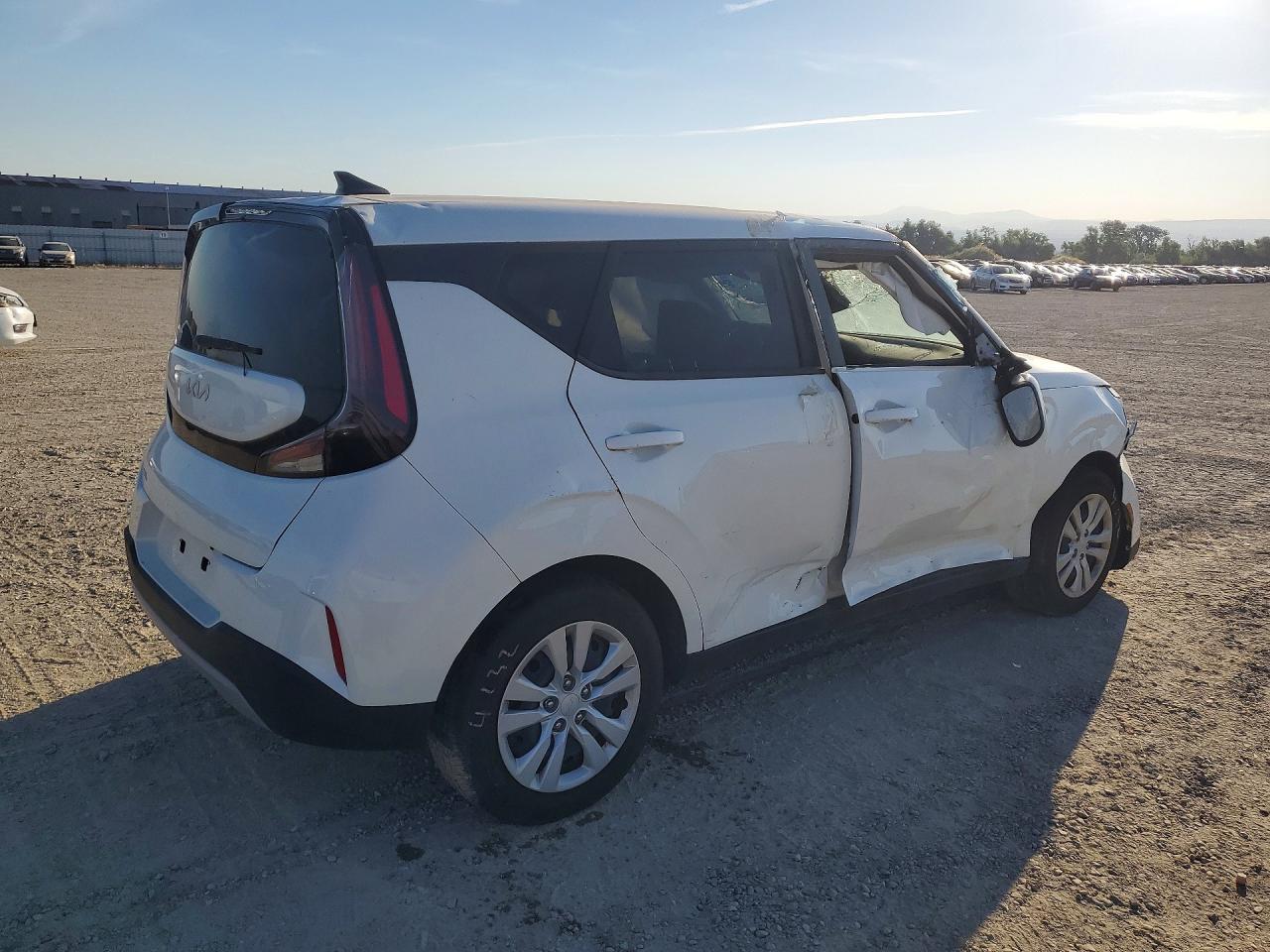 2023 Kia Soul Lx - Фото 3