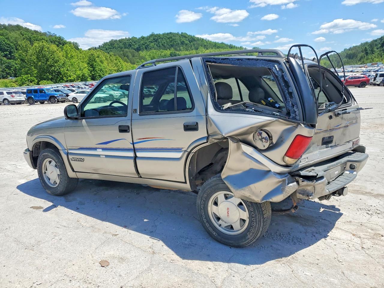 1998 GMC Jimmy - Image 2