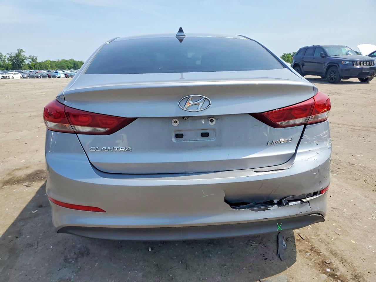 2017 Hyundai Elantra Limited - Image 6
