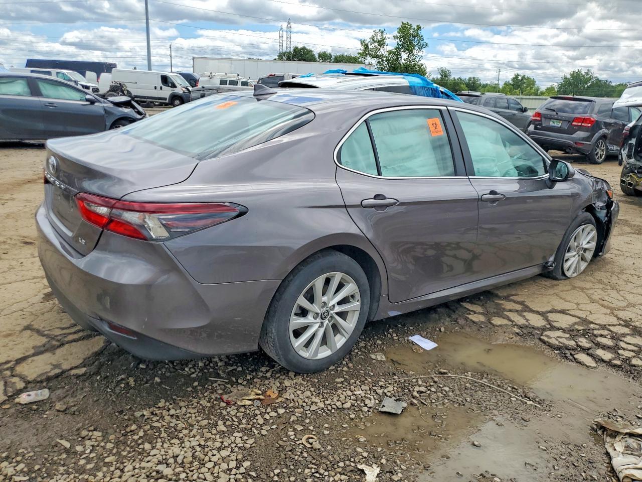 2022 Toyota Camry Le - Image 3