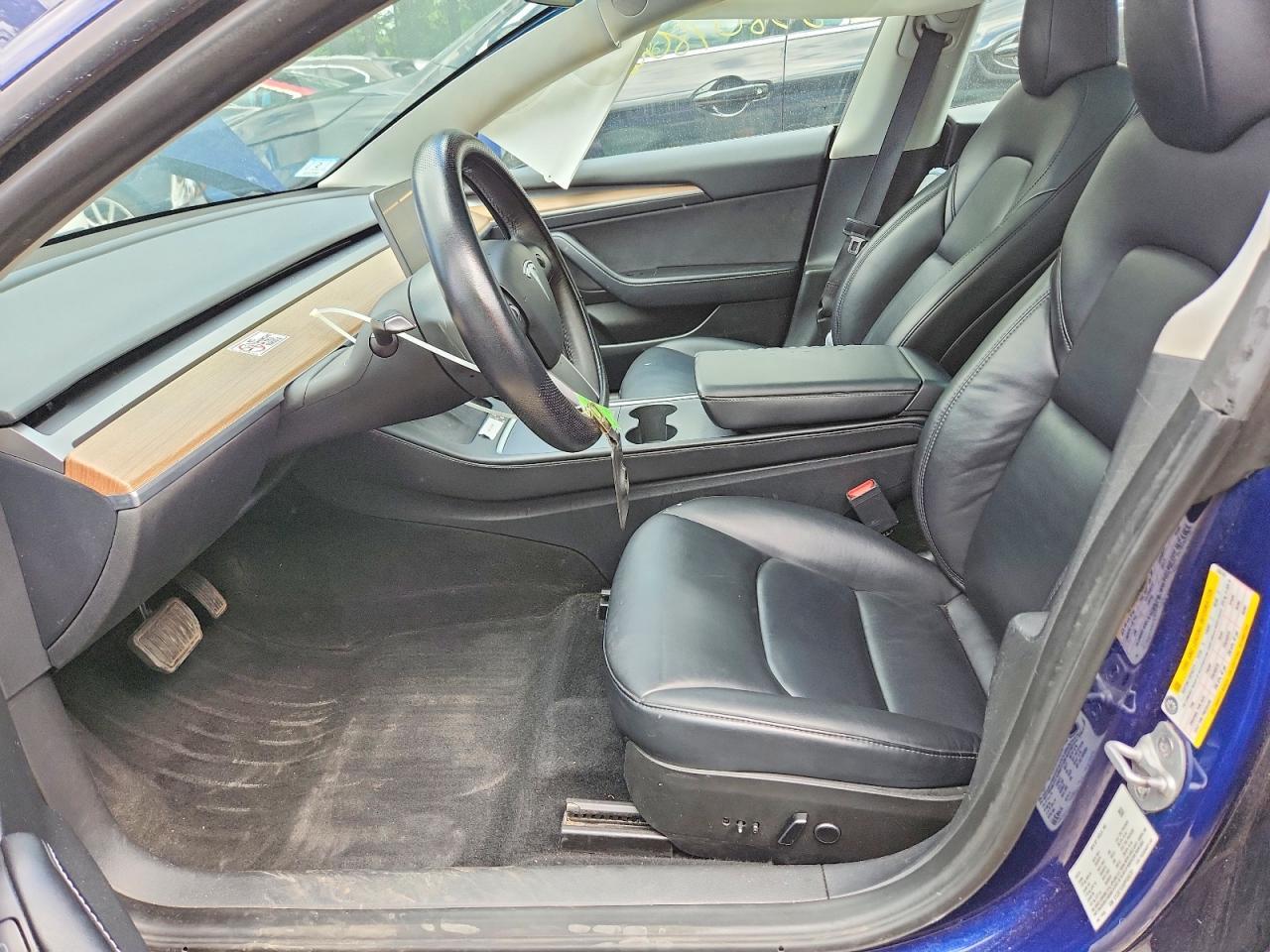 2023 Tesla Model 3 - Image 7
