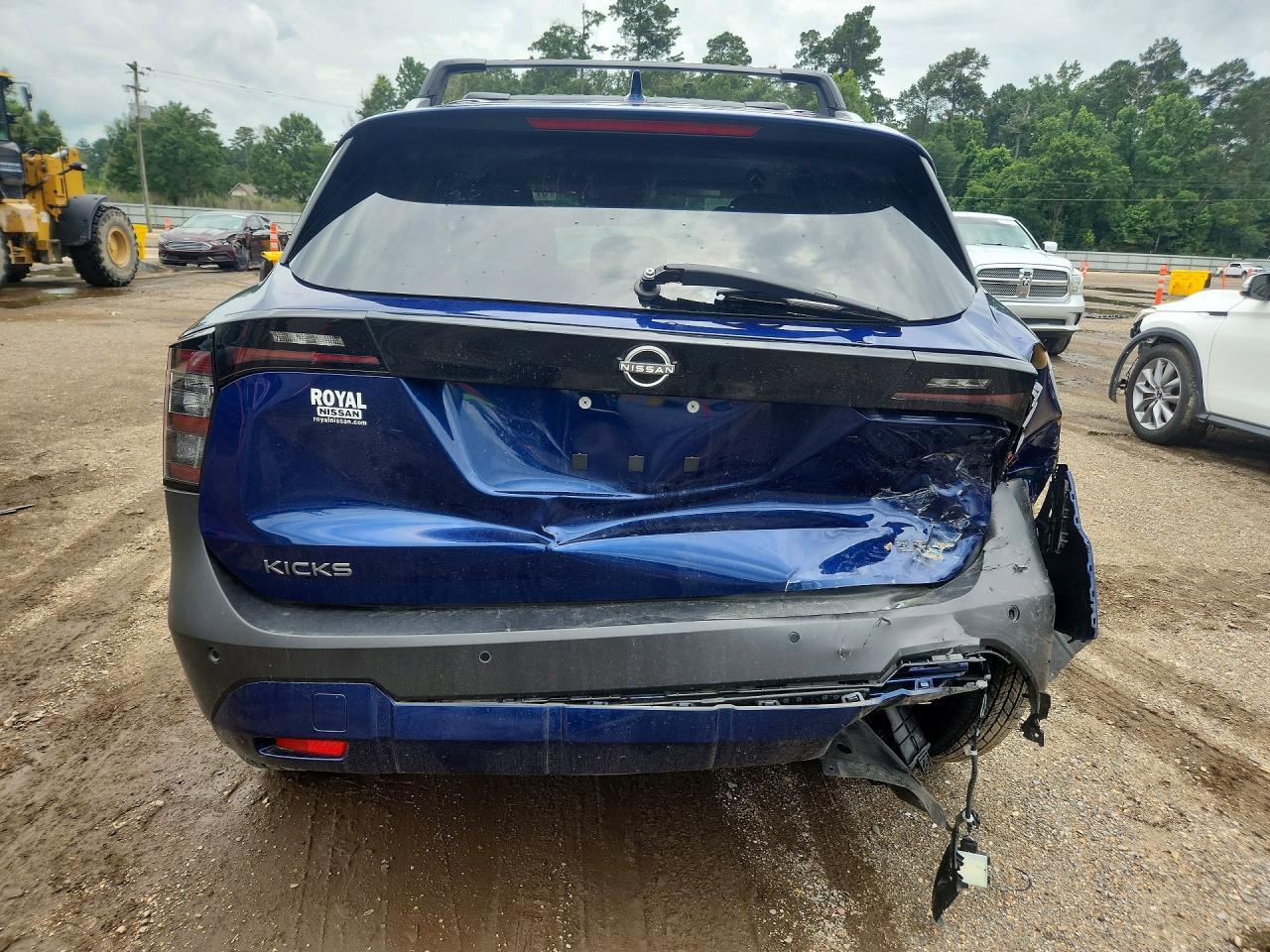 2025 Nissan Kicks Sr - Фото 6