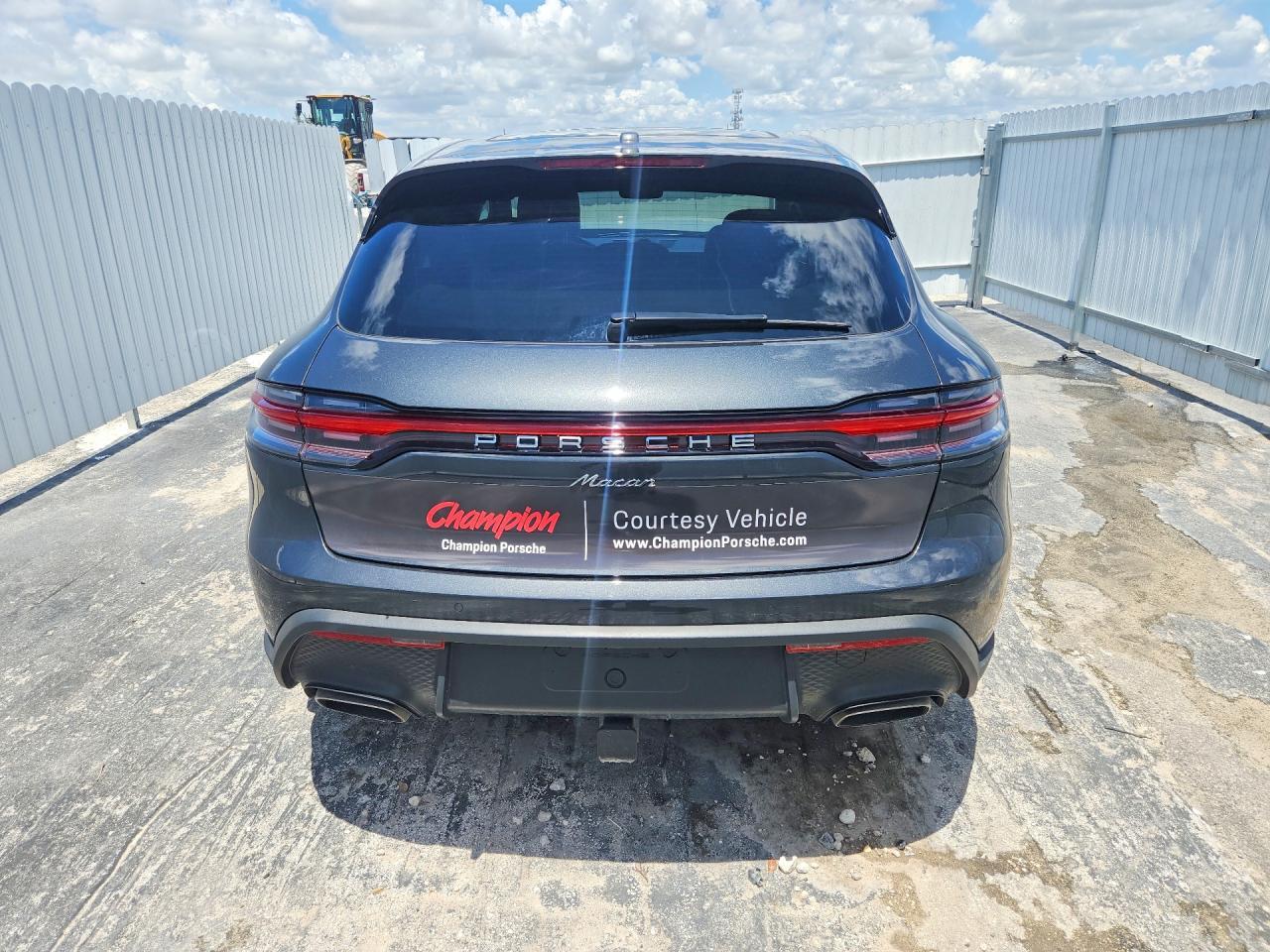 2026 Porsche Macan Base - Image 6