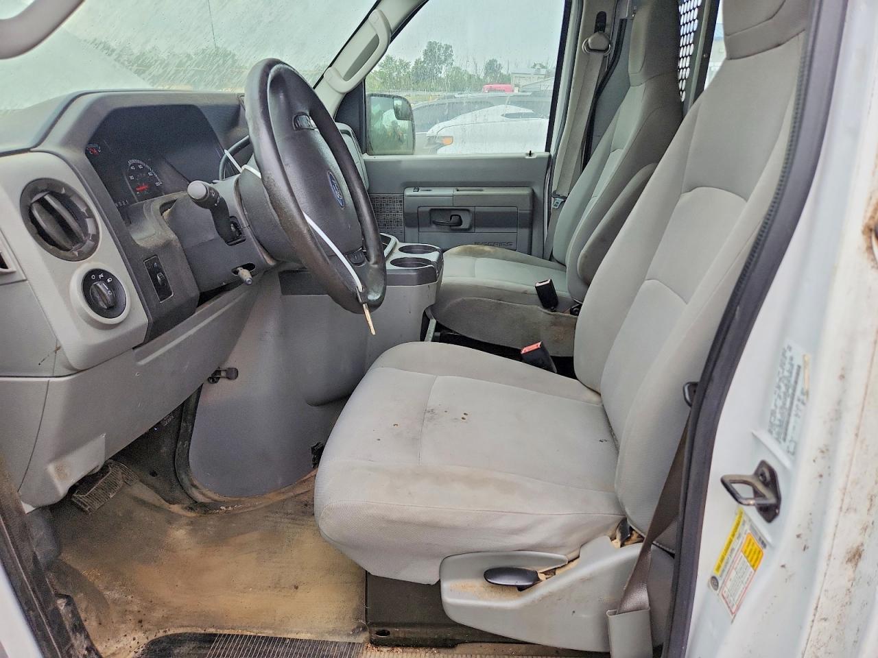 2011 Ford E250 Utility / Service Van - Image 7