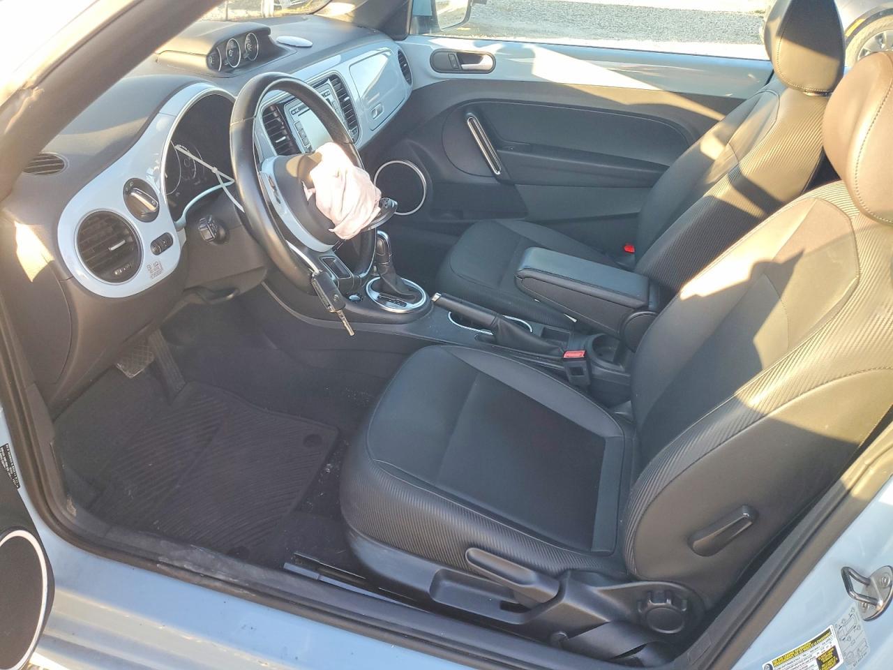 2014 Volkswagen Beetle - Фото 7