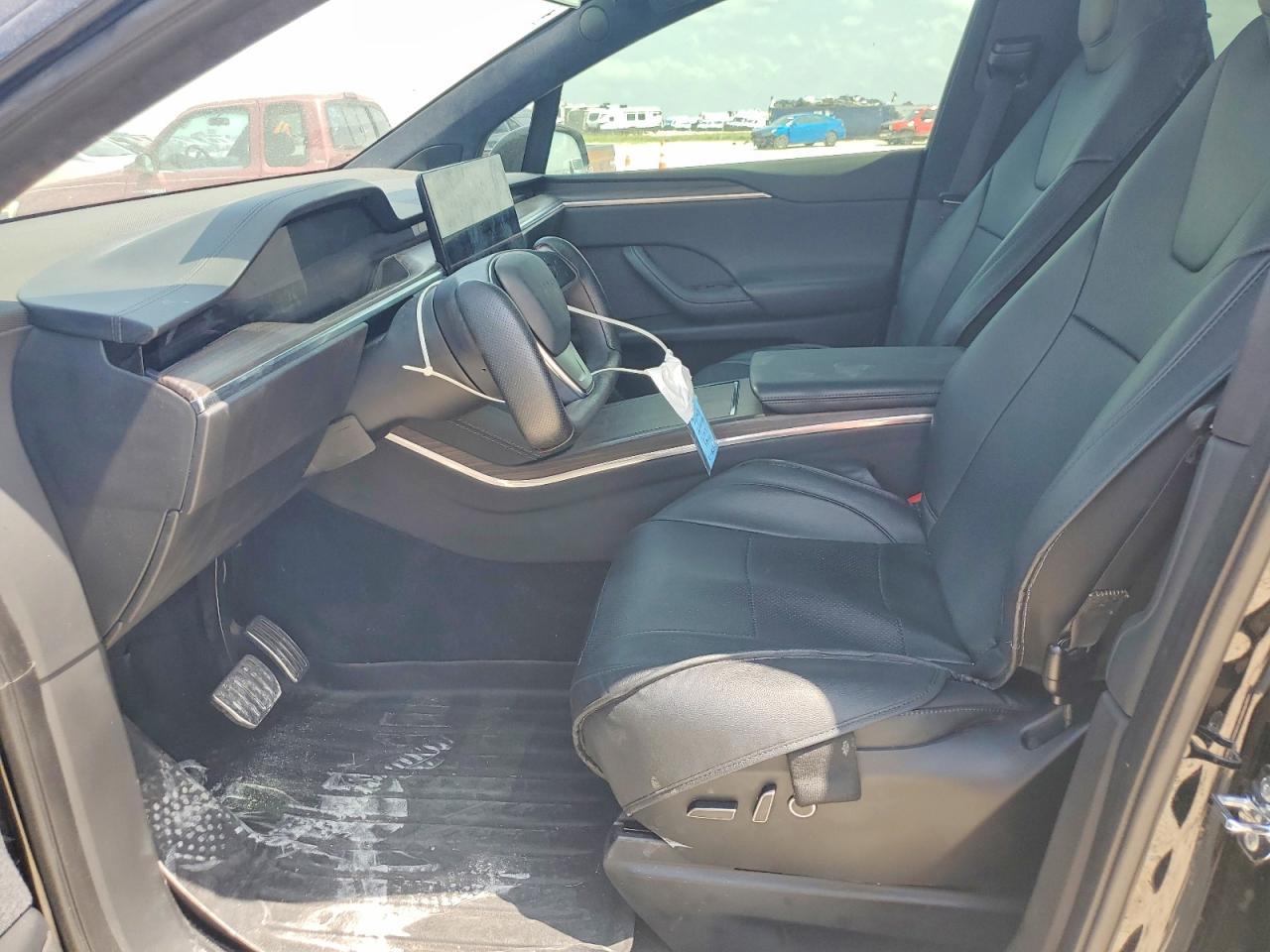 2022 Tesla Model X - Image 7