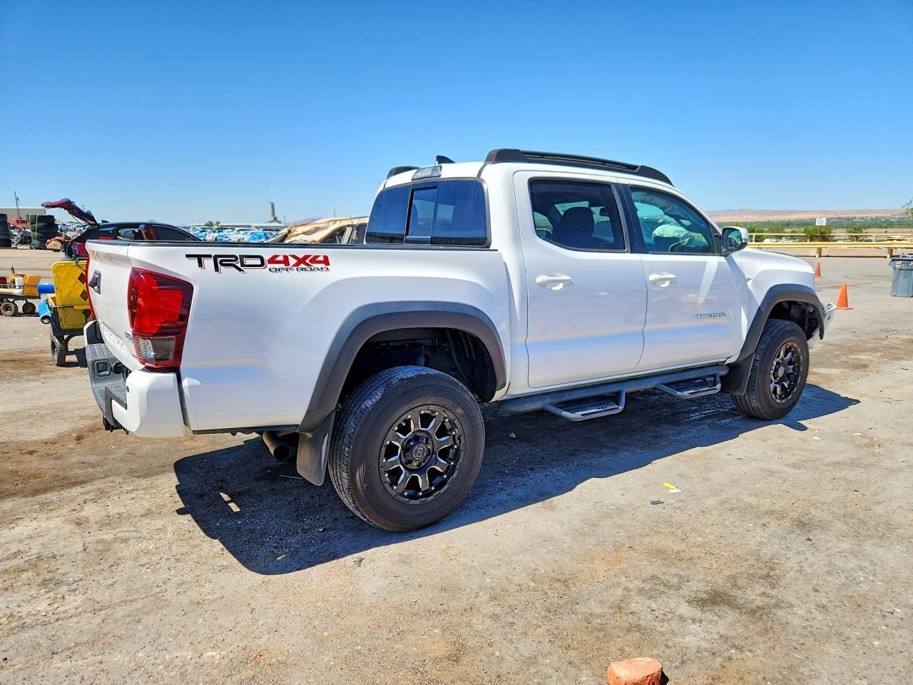 2019 Toyota Tacoma Trd Off-Road - Image 3