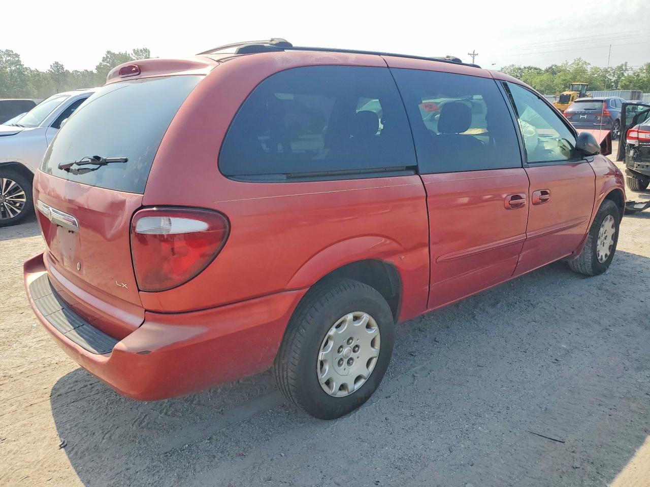 2003 Chrysler Town & Country Lx - Фото 3