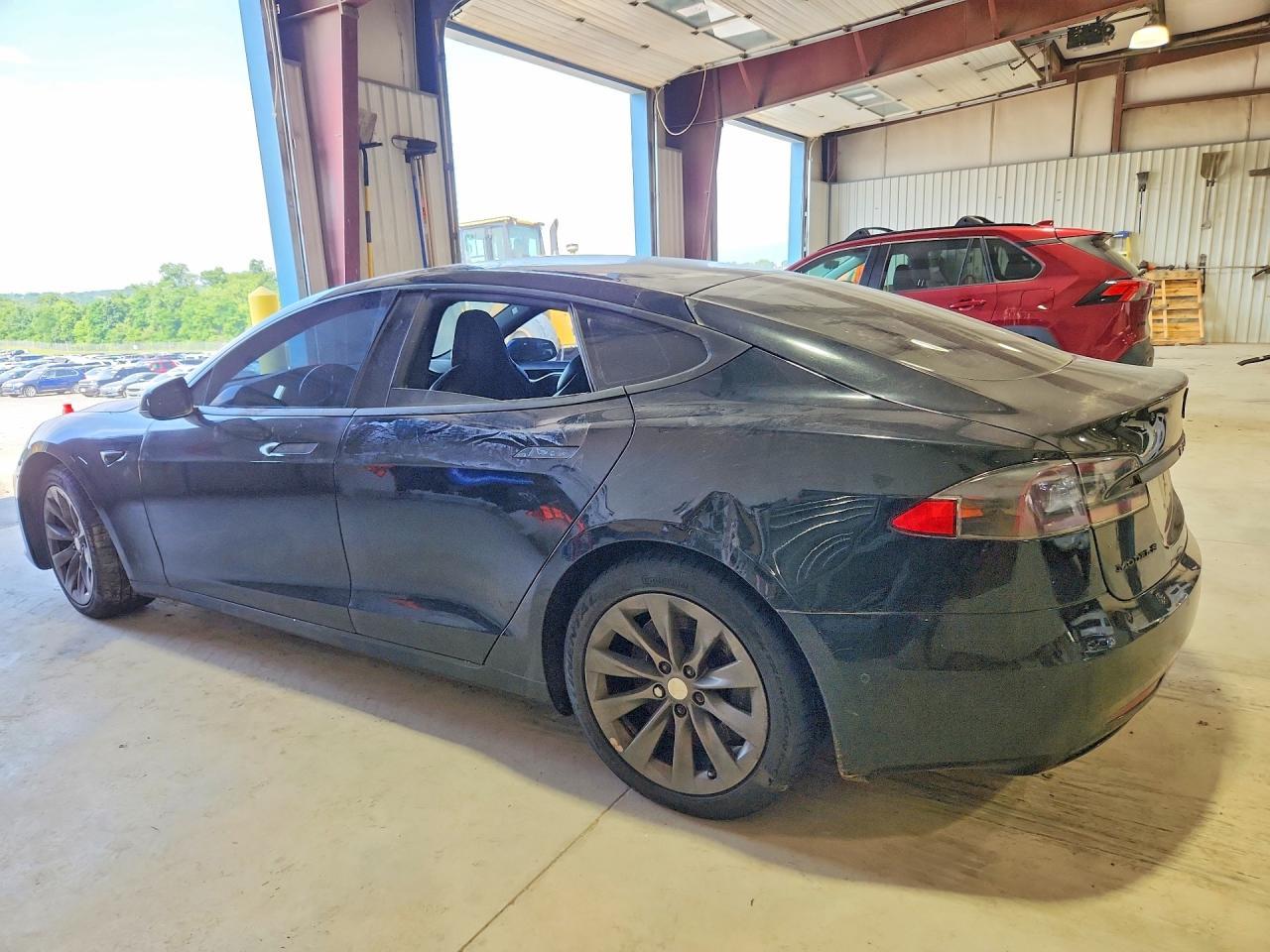 2017 Tesla Model S - Фото 2
