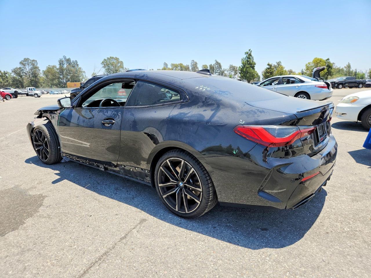 2022 BMW M4 - Фото 2