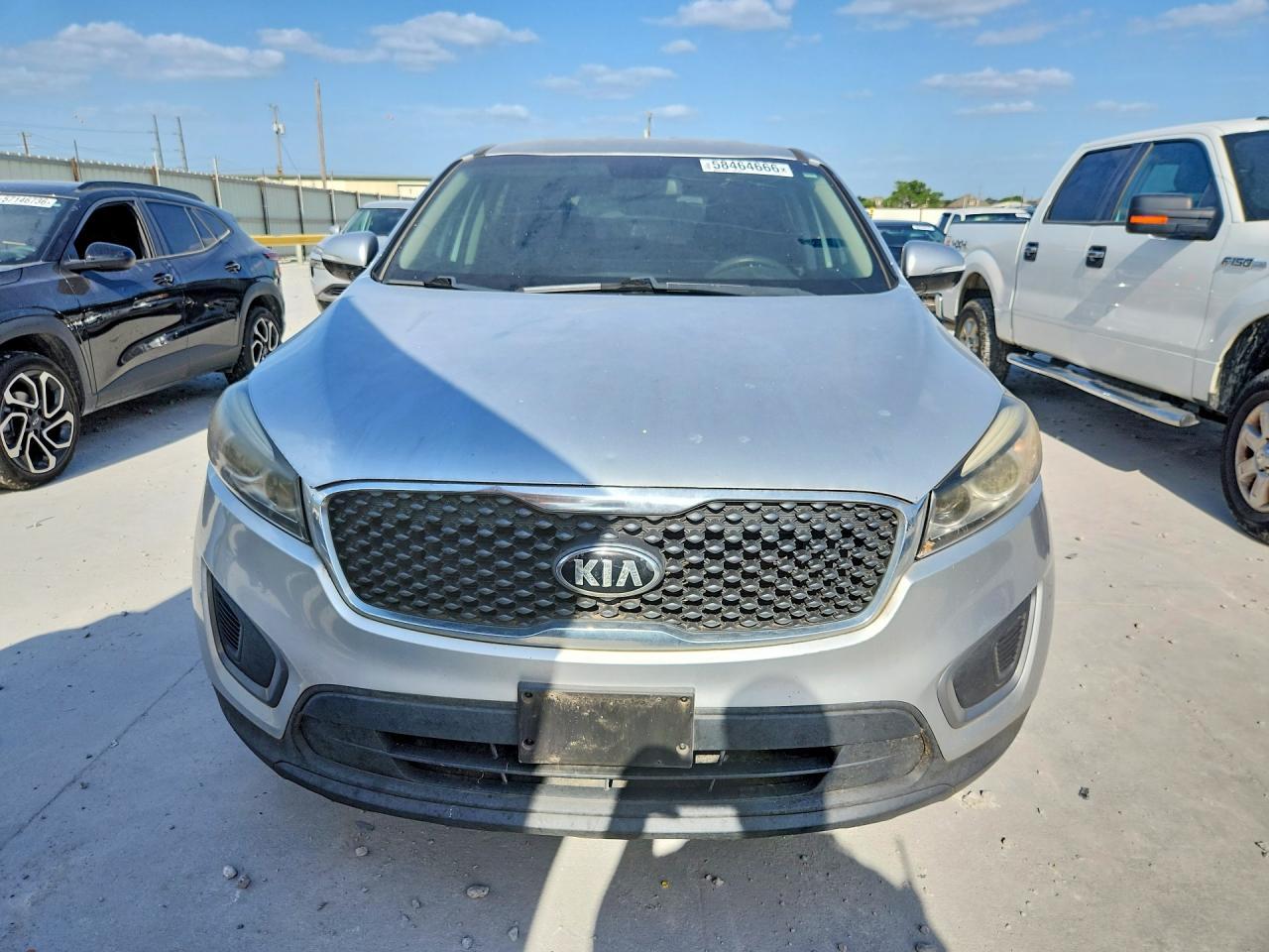 2016 Kia Sorento - Image 5