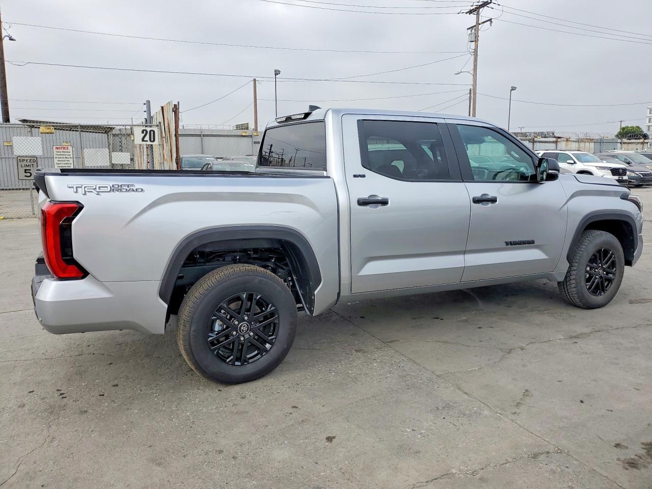 2026 Toyota Tundra Sr5 - Фото 3