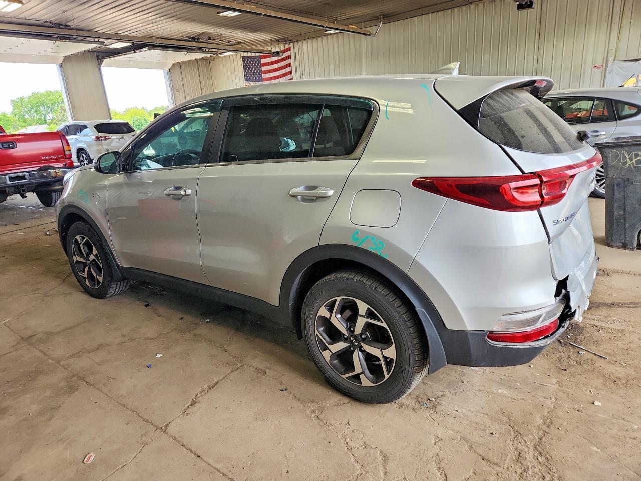 2020 Kia Sportage Lx - Image 2
