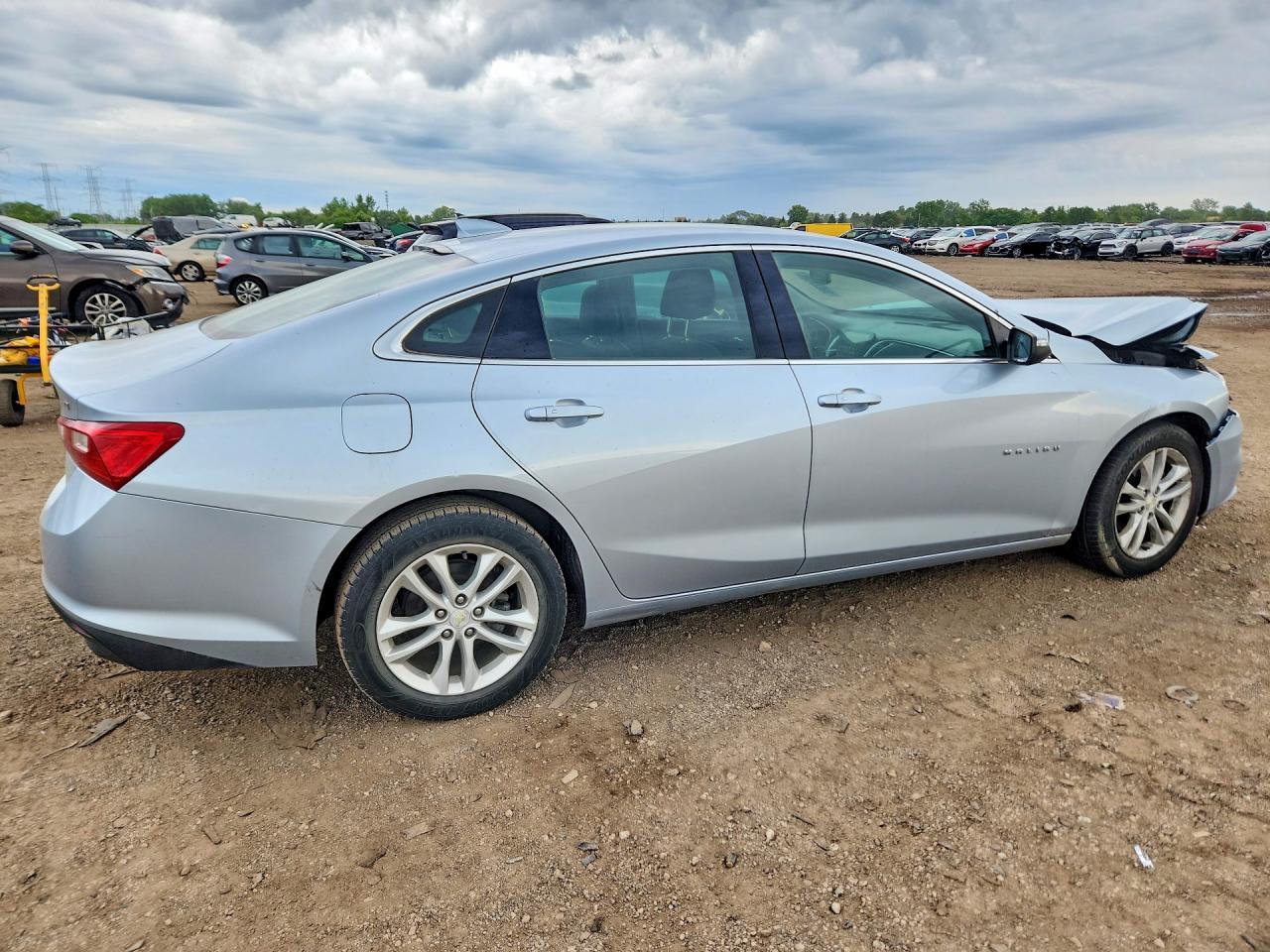 2017 Chevrolet Malibu Lt - Image 3