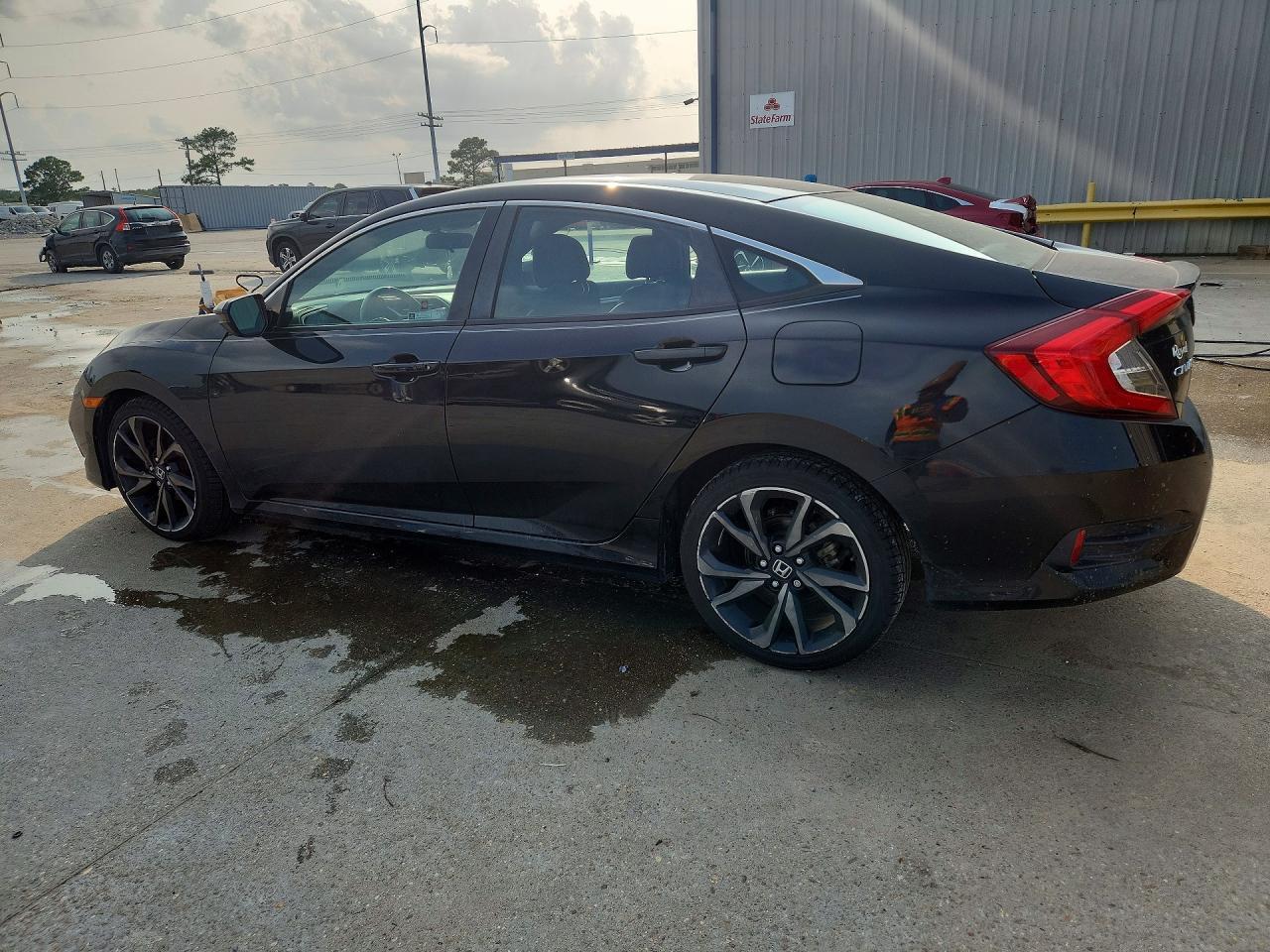 2020 Honda Civic Sport - Фото 2