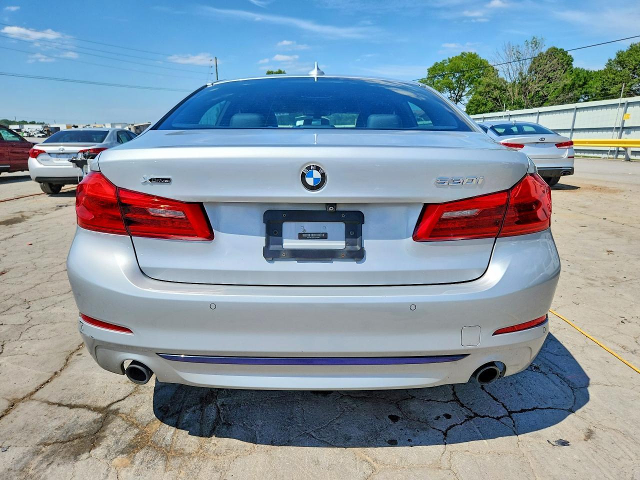 2018 BMW 530 Xi - Image 6